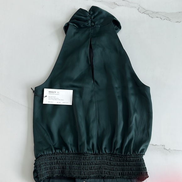 Top - Picture 2 of 5